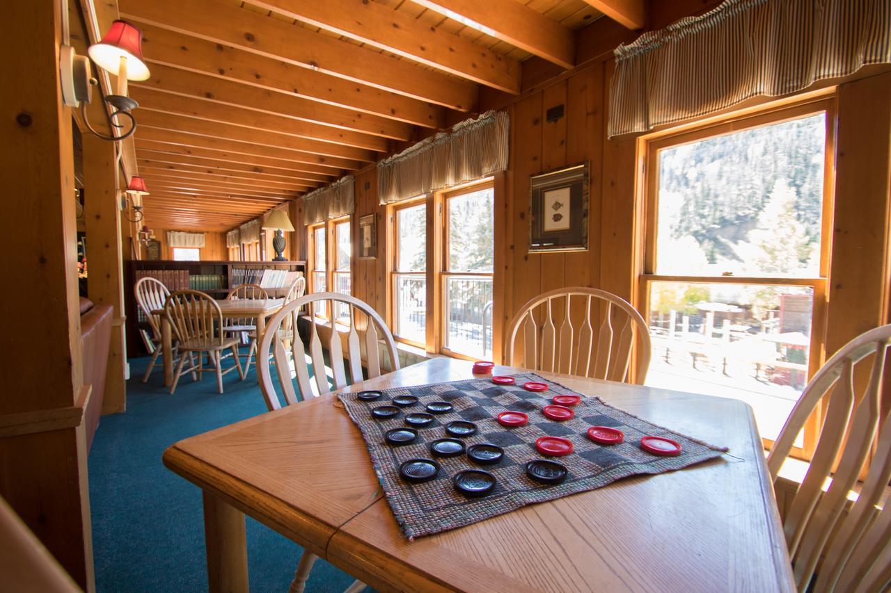 The At 4* Red River